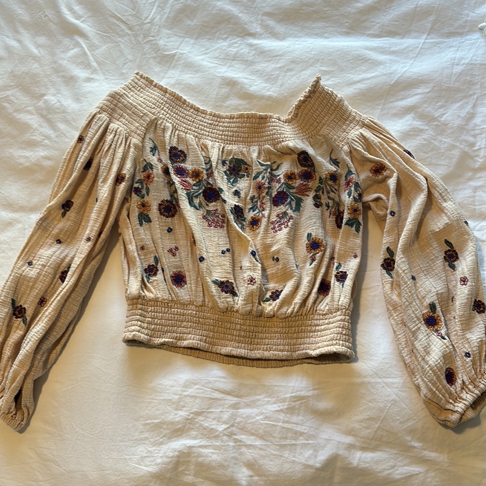 Long sleeve free people floral off the shoulder top!